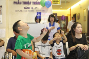Bệnh viện đa khoa An Việt tặng quà cho bé nhân ngày 1-6