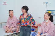 Nghệ sỹ hài Trà My thăm hỏi điều trị bệnh nhân điều trị tại bệnh viện An Việt
