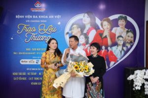 The program “Giving love” with artists and singers at An Viet General Hospital
