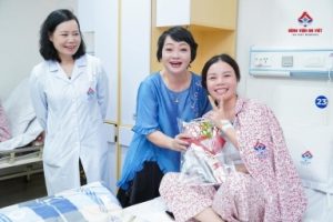 Giving love to patients on International Women’s Day 8/3