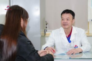 Cẩn trọng bệnh tay chân miệng ở trẻ lúc giao mùa