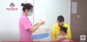 BỆNH VIỆN AN VIỆT THỰC HIỆN THÀNH CÔNG CA CẤY ĐIỆN CỰC ỐC TAI – “CỨU TINH CỦA TRẺ CÂM ĐIẾC BẨM SINH” CHO BÉ 34 THÁNG TUỔI Ở QUẢNG BÌNH