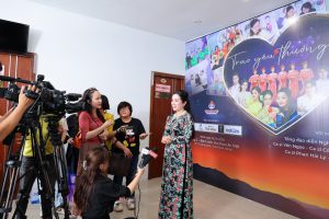 Những hình ảnh đẹp tại “Trao yêu thương 3” tại Bệnh viện An Việt