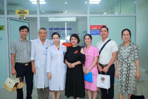 Nghệ sĩ Trà My làm việc ý nghĩa cho bệnh nhân ung thư