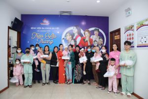 Chương trình“Trao yêu thương” cùng các nghệ sĩ, ca sĩ tại bệnh viện đa khoa An Việt