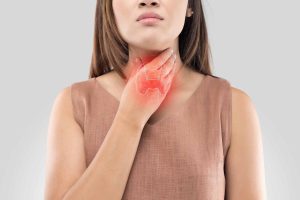 Warning signs of thyroid disease that need to see a doctor