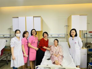 Theo chân bác sĩ, đi tìm nụ cười của người bệnh