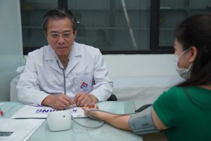 Tiến sĩ BSCKII Nguyễn Kim Sơn – Người truyền lửa cho thế hệ đi sau