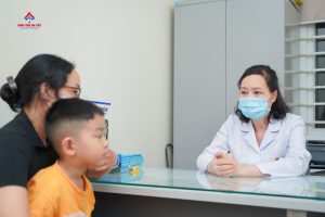 Bác sĩ cảnh báo 3 căn bệnh mùa hè trẻ em hay mắc, một triệu chứng cũng nên đi khám