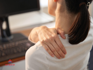 Đau vai gáy- Nỗi lo của dân văn phòng