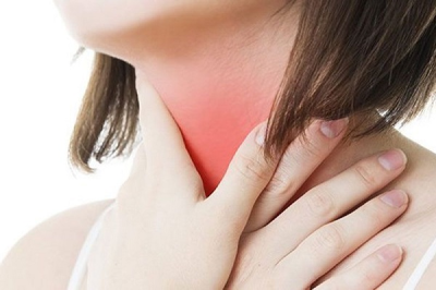 Nên làm gì khi cắt amidan vẫn bị đau họng?