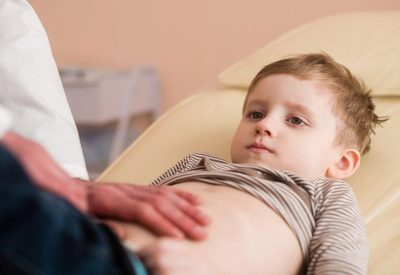 Những dấu hiệu cảnh báo triệu chứng thận hư ở trẻ