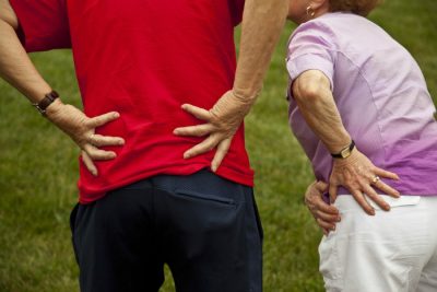 Dấu hiệu, triệu chứng của bệnh loãng xương