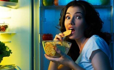 Những thói quen xấu làm tăng nguy cơ tiểu đường ở người trẻ