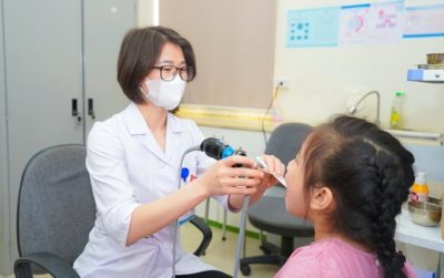 Trời chuyển lạnh, nhiều trẻ phải nhập viện vì nhiễm virus RSV