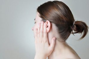Những dấu hiệu cảnh báo viêm sụn vành tai