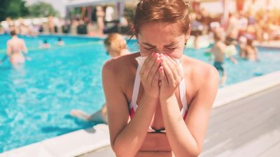Viêm mũi xoang mạn tính có được đi bơi không?