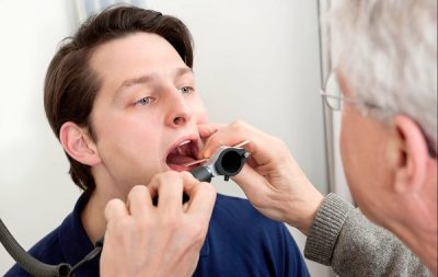 Người lớn cẩn trọng bệnh lý tai mũi họng lúc giao mùa