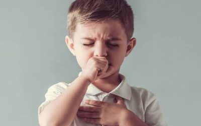 Trẻ bị ho, chảy nước mũi có dùng được điều hoà không?