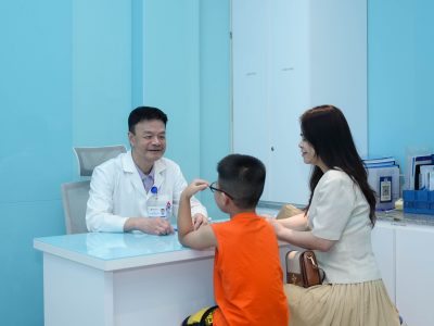 Phòng bệnh cho trẻ vào mùa tựu trường