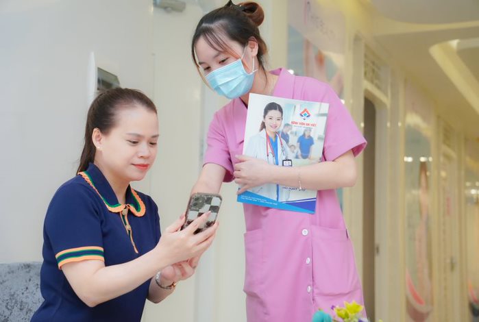 Bạn có thể dễ dàng kết nối trực tiếp với bác sĩ qua video call